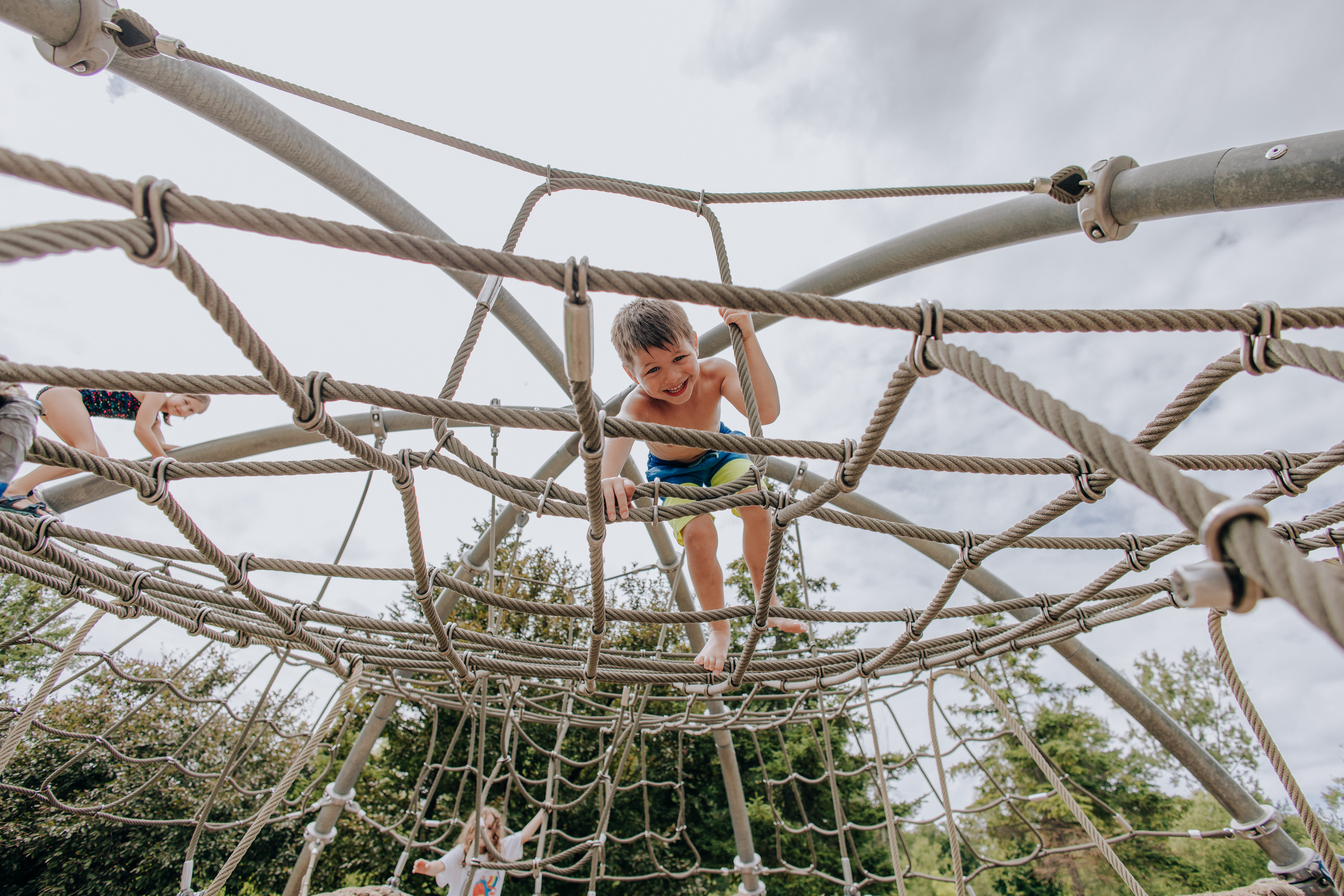 enfant jouant au parc - ville de longueuil